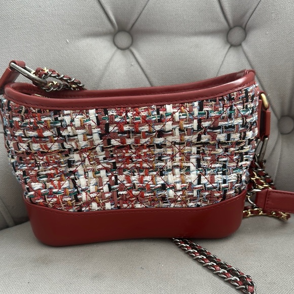 Chic Red Tweed Shoulder Bag - Picture 1 of 10